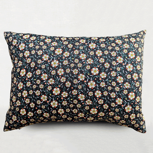 "Amour" Embroidered Cushion CS63