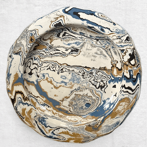 Marbled Scalloped Charger Plate in Lisbon (LB #046)