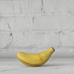 Carrara Marble Mini Banana