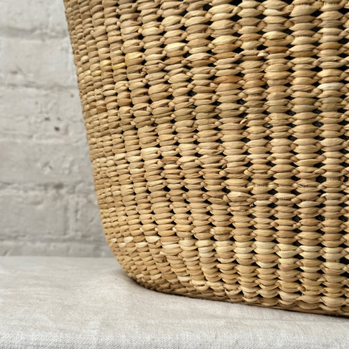 Cylinder woven basket detail