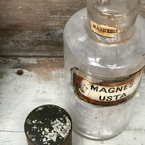 19th Century Apothecary Jar - Magnes: Usta