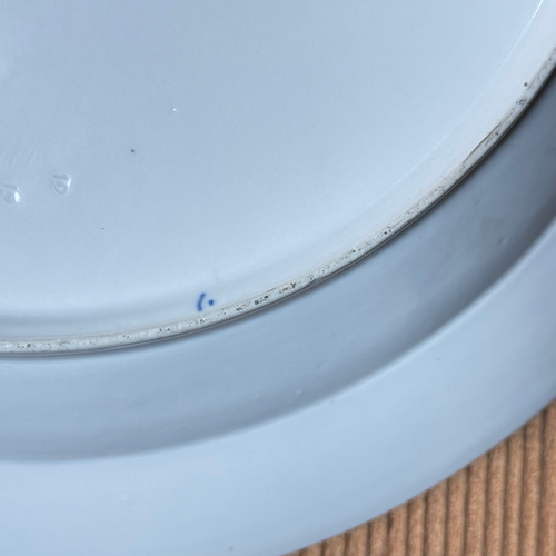 18th-century Meissen Blue & White Charger Platter (J)