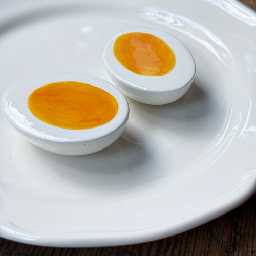 Trompe L'oeil Egg Plate with Waved Rim