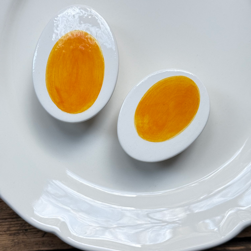 Trompe L'oeil Egg Plate with Waved Rim