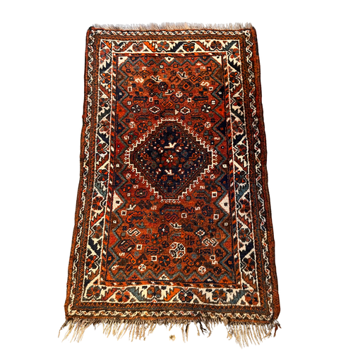4'3" x 2'8' Vintage Shiraz Rug (C68596)