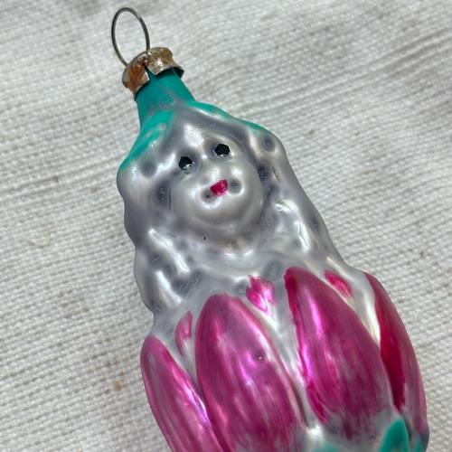 Nostalgic Girl in Flower Ornament