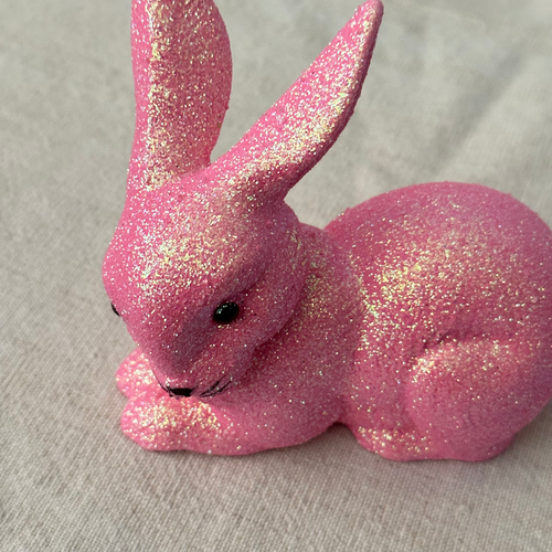 Ino Schaller Small Lying Glitter Bunny in Rose