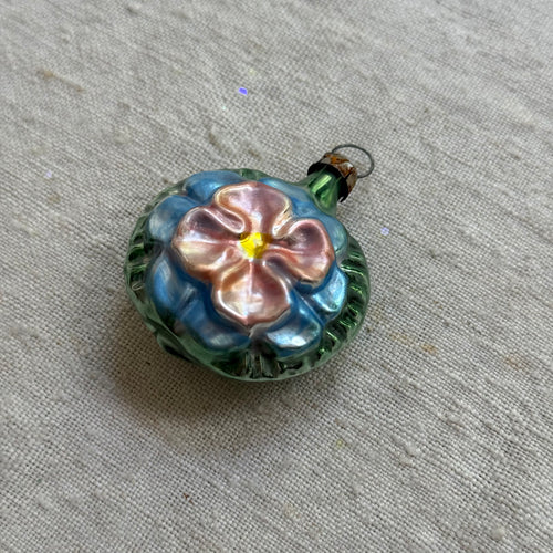 Nostalgic Small Flower Ornament
