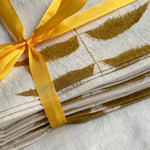 Les Indiennes Branches Napkin Set in Gold