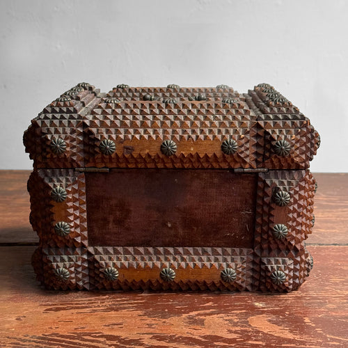 Small 20th-century Tramp Art Box