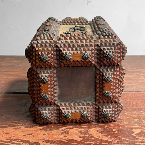 Small 20th-century Tramp Art Box