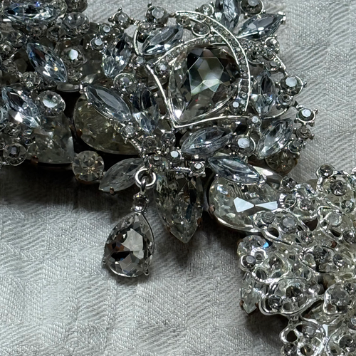 Large Crystal Glass Silver Wreath