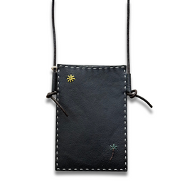 Leather Dragon Diffusion Palm Pocket in Black