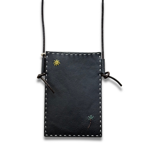 Leather Dragon Diffusion Palm Pocket in Black