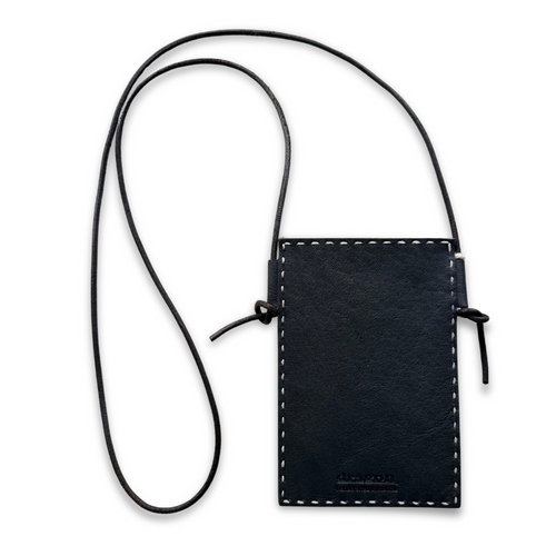 Leather Dragon Diffusion Palm Pocket in Black