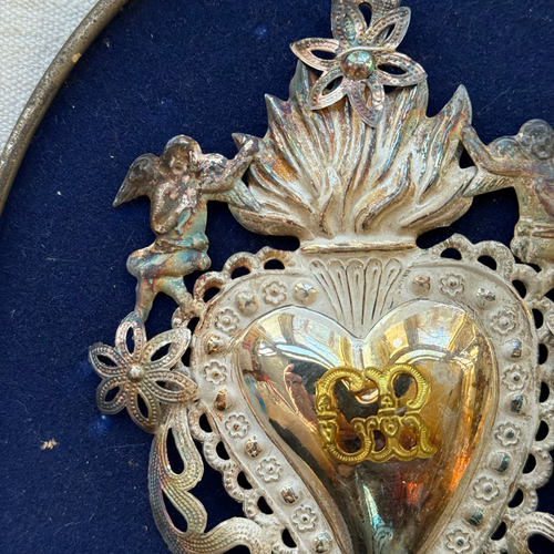 19th-century Italian Ex-Voto Sacred Silver Heart in Oval Hanging Case (No. 124)