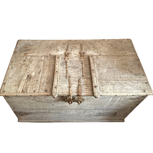 20th-century Double-Latch Rolling Chest