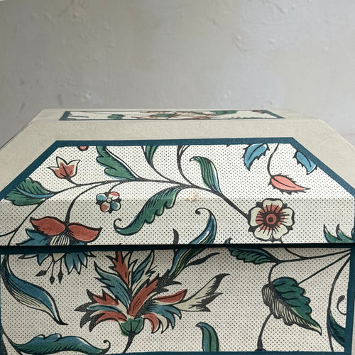 Antoinette Poisson Medium Wedding Box in "Mignonette" No. 73A