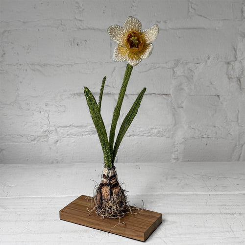 Hand-Beaded Daffodil by Trovelore