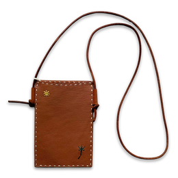 Leather Dragon Diffusion Palm Pocket in Ecrose