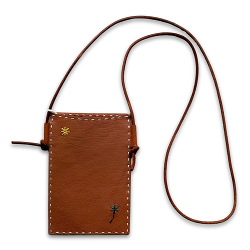 Leather Dragon Diffusion Palm Pocket in Ecrose