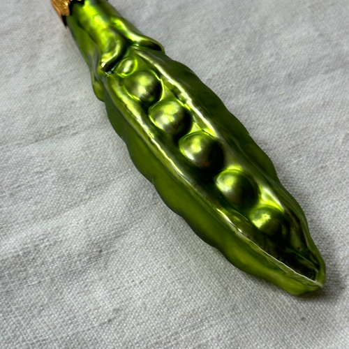 Nostalgic Peas in a Pod Ornament