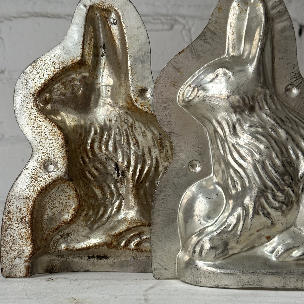 Antique Chocolate Rabbit Tin Mold (#32)