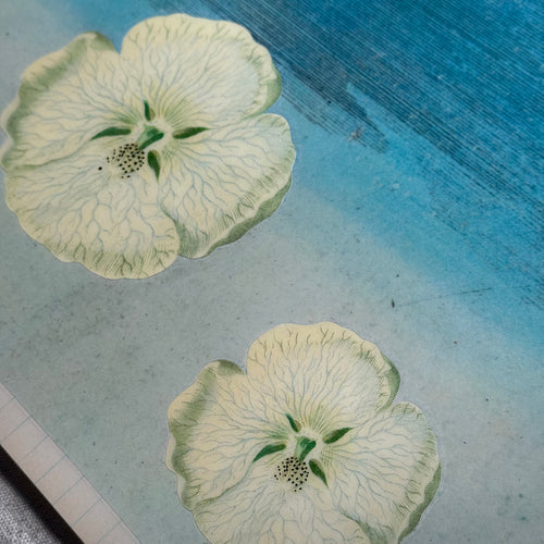 One-of-a-Kind White Flower Mat (#38)