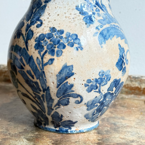Amanda Moffat Medium Curvy Vase (#17)