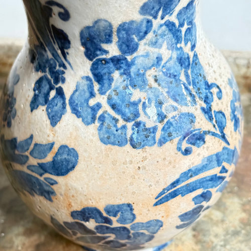 Amanda Moffat Medium Curvy Vase (#17)