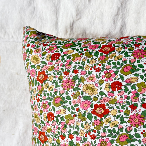 "Amour" Embroidered Cushion (CS 09-03)