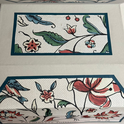 Antoinette Poisson Medium Wedding Box in "Mignonette" No. 73A