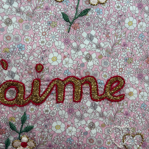 "Je t'aime" Embroidered Cushion (CS-803)