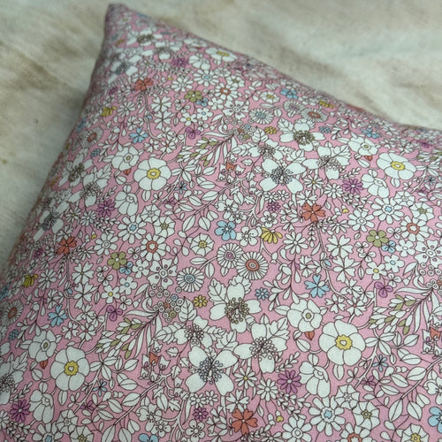 "Je t'aime" Embroidered Cushion (CS-803)