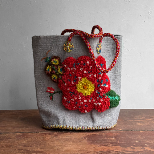 PO! Paris Nathalie Lete Woven & Knotted "Papillon Fleur" Tote Bag in Gris