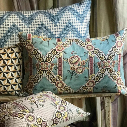 1A Guirlandes de Fleurs Antoinette Poisson 5 Meter Linen Bolt