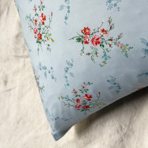 "Love" Embroidered Cushion (CS 09-04)