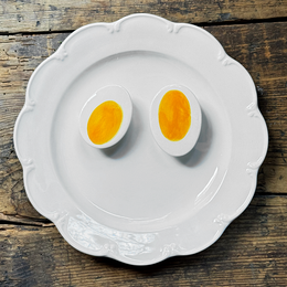 Trompe L'oeil Egg Plate with Scalloped Rim