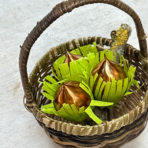 Nostalgic 3 Acorns in a Basket Ornament