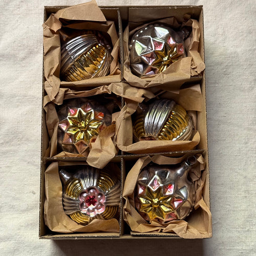Set of 6 Round Ornaments in Pink & Gold