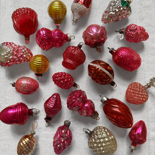 Set of 24 Mixed Vintage Ornaments (VO52)