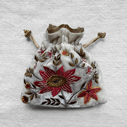Amy Embroidered Silk Velvet Jewelry Pouch in Ivory