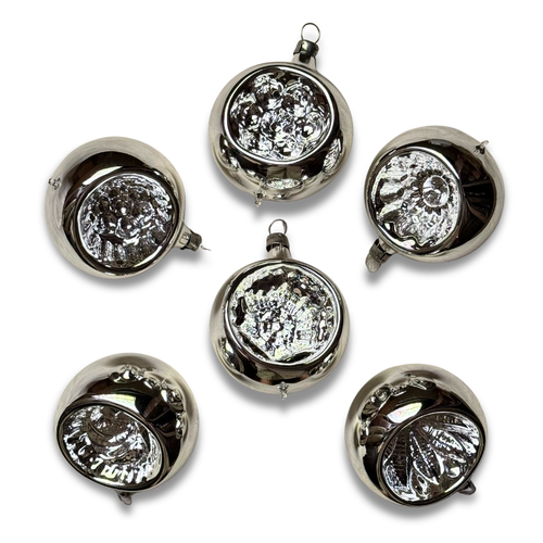 Set of 6 Silver Ornaments with Reflectors