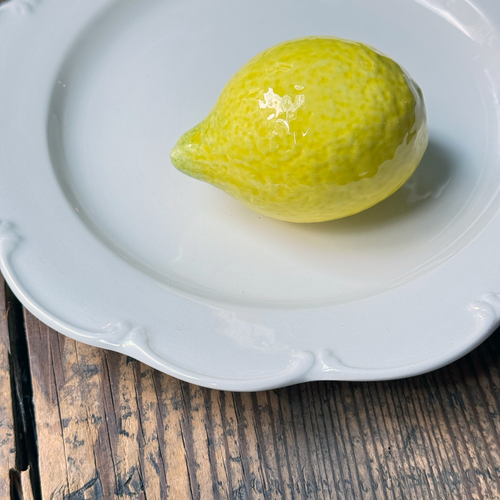 Trompe L'oeil Lemon Plate with Scalloped Rim