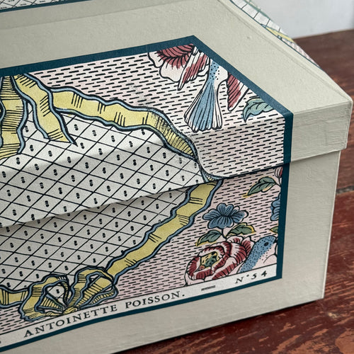 Antoinette Poisson Large Wedding Box in "Rubans & Oiseaux Colors" No. 54A
