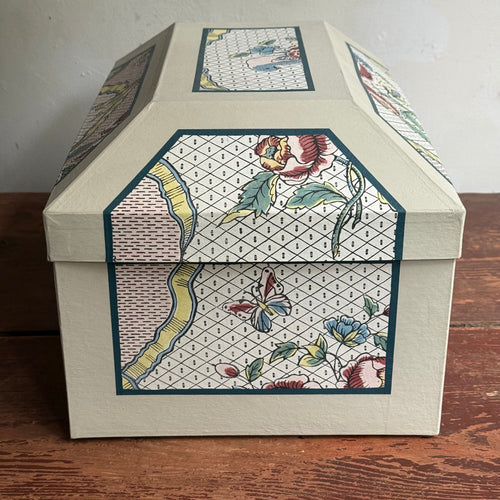 Antoinette Poisson Large Wedding Box in "Rubans & Oiseaux Colors" No. 54A