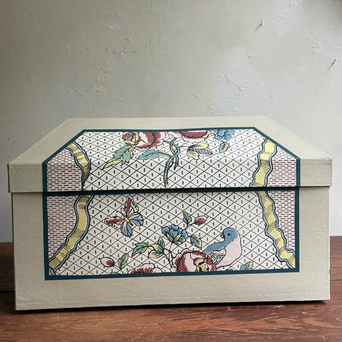 Antoinette Poisson Large Wedding Box in "Rubans & Oiseaux Colors" No. 54A