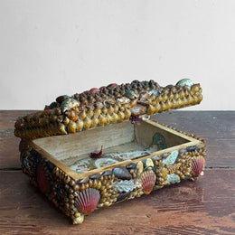 Vintage Victorian Shell Box