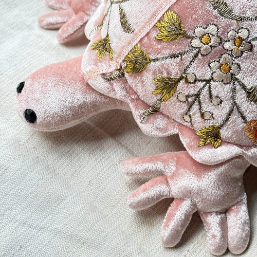 Sophia Embroidered Small Silk Velvet Turtle in Old Rose