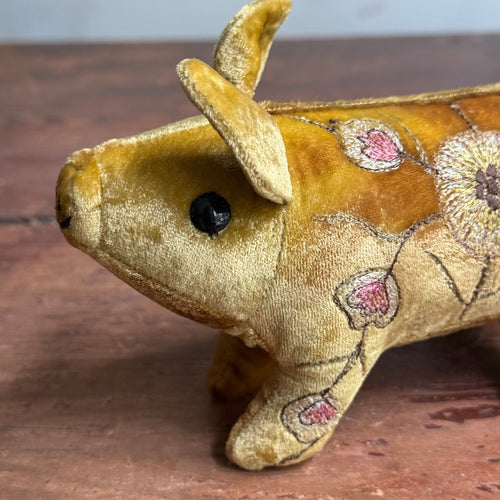Mimosa Embroidered Silk Velvet Piglet in Shaded Oro